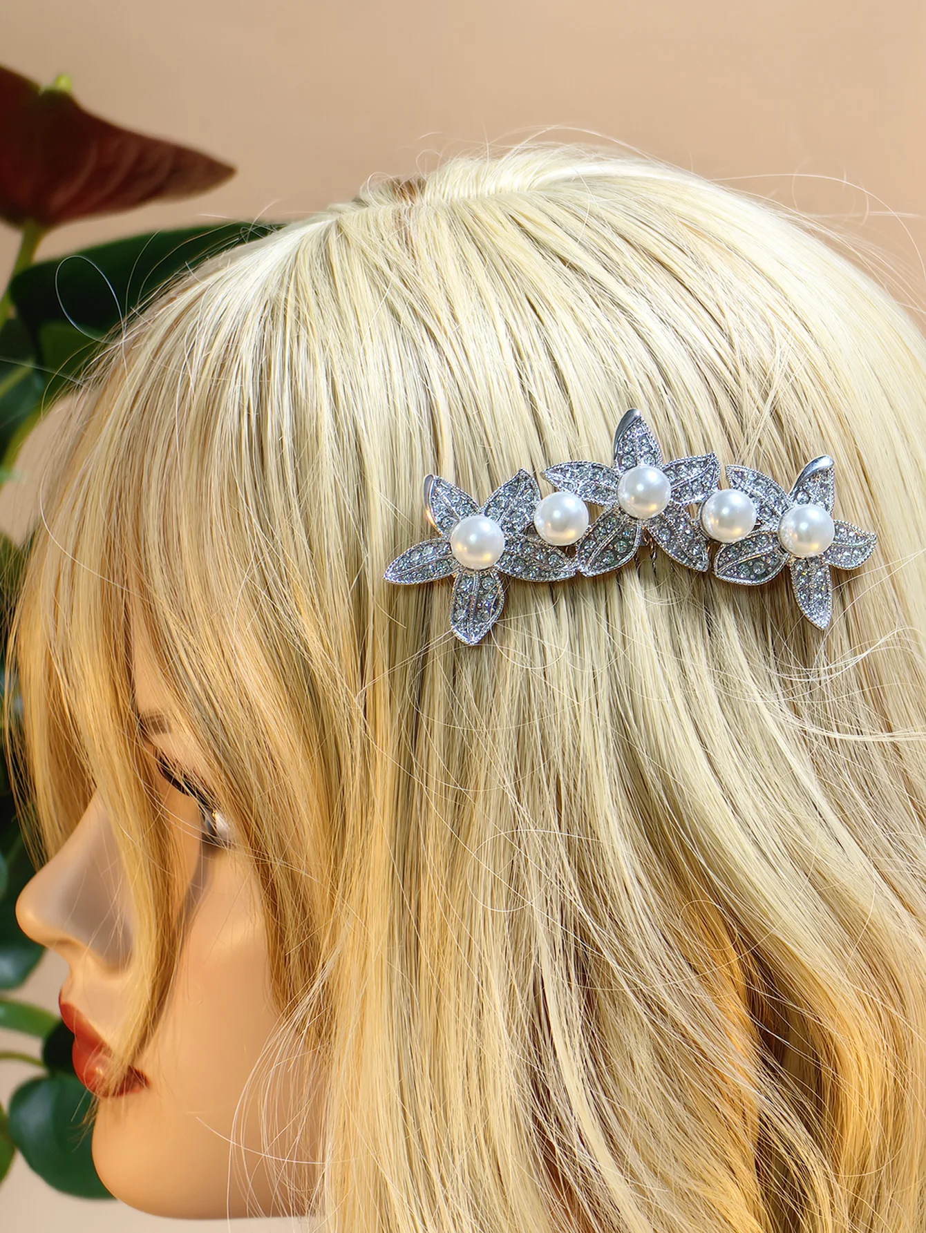 Pearl Beauty Hair Comb for Your Perfect Bridal Hairstyle