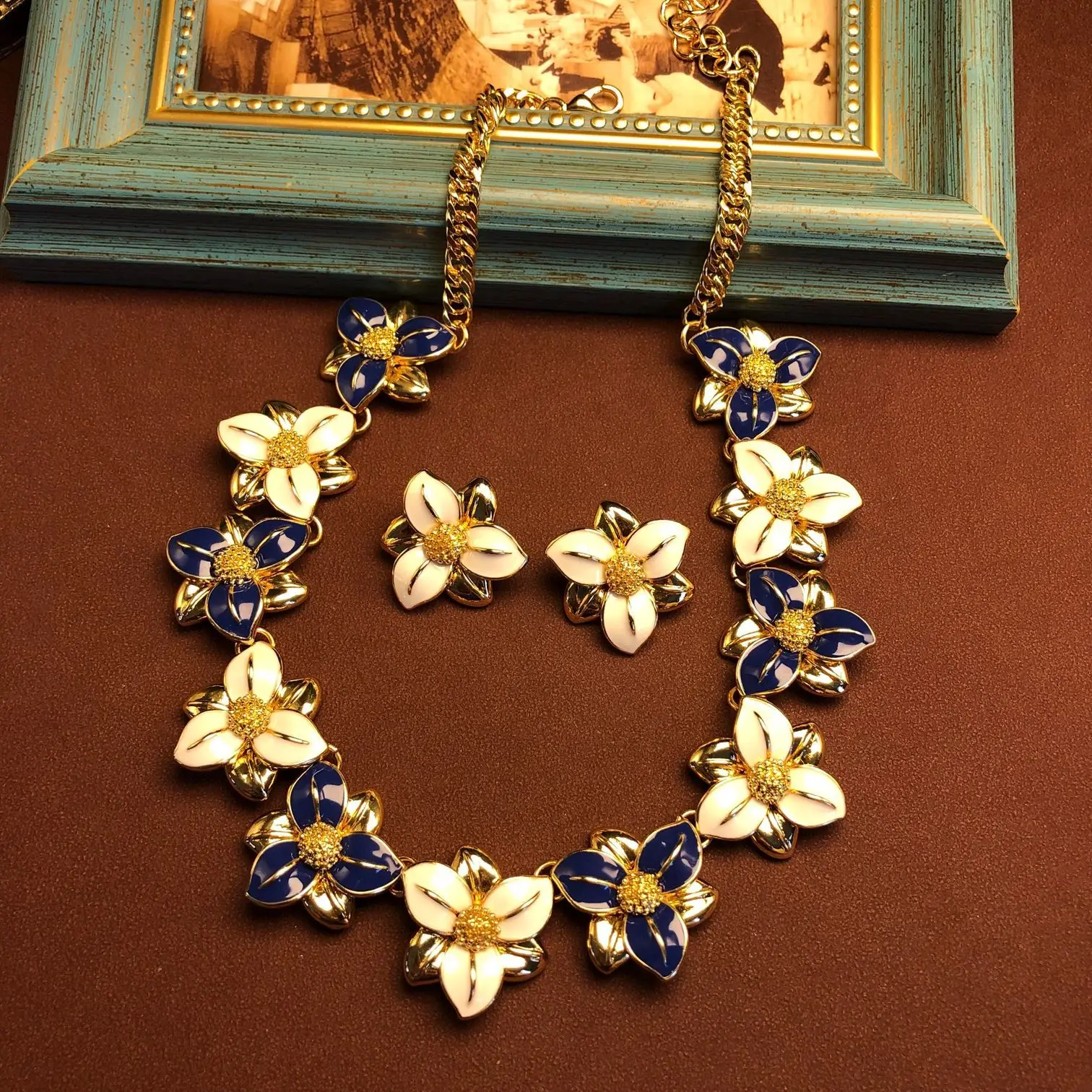 Retro heavy industry flower temperament three-dimensional enamel glazed exquisite necklace earrings jewelry
