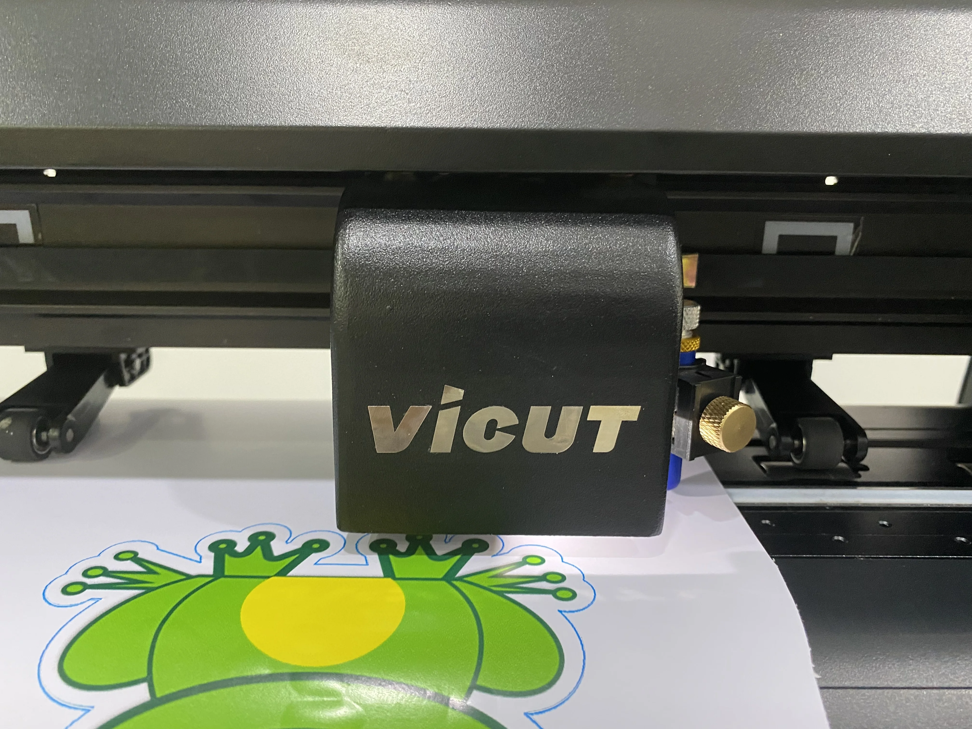 1750mm Plotter Cutting Machine Optical Vinyl Plotter Digital Vinyl Plotter Cutter