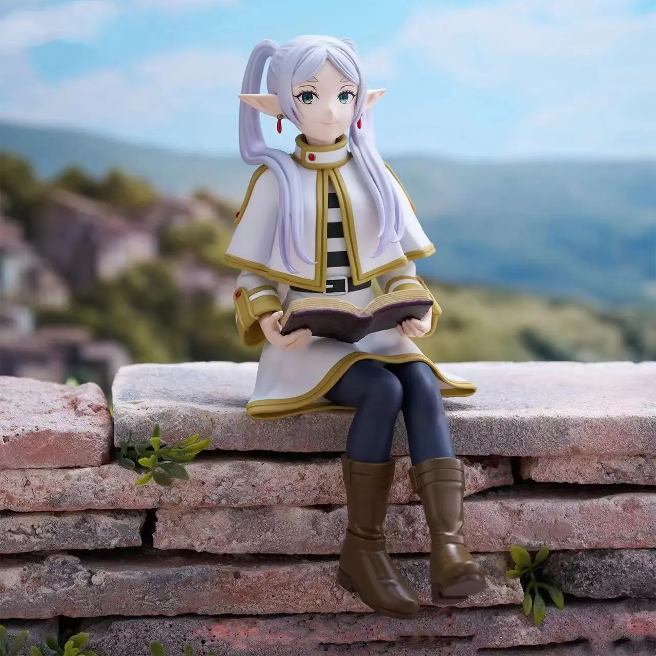 

The Cute Elf Magic of The Ruined Girl's Office Desk, Car Pressed Instant Noodles Figure Ornament Doll