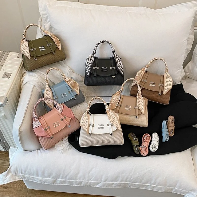 

Popular Classic Leather Women's Tote Bag Luxury Brand Famous Designer Elegant Crossbody Stylish Accent Commuter Bag