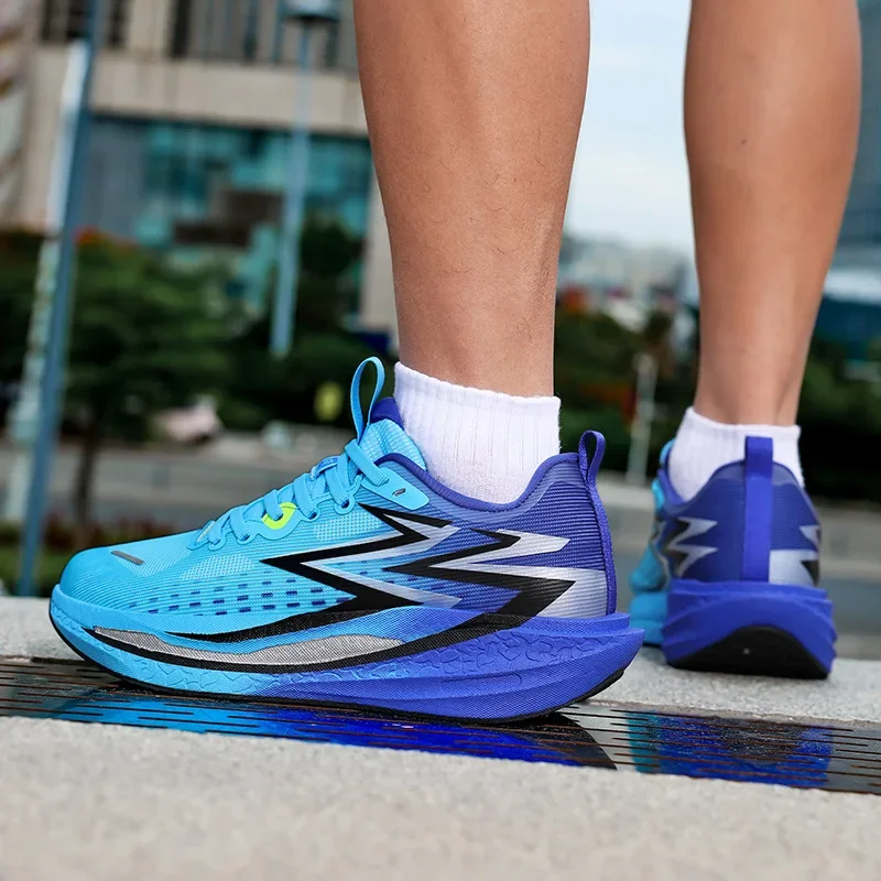 صيف جديد الرجال أحذية رياضية غير رسمية احذية الجري الألوان العصرية امتصاص الصدمات زوجين عبر الحدود 2025 شبكة تنفس