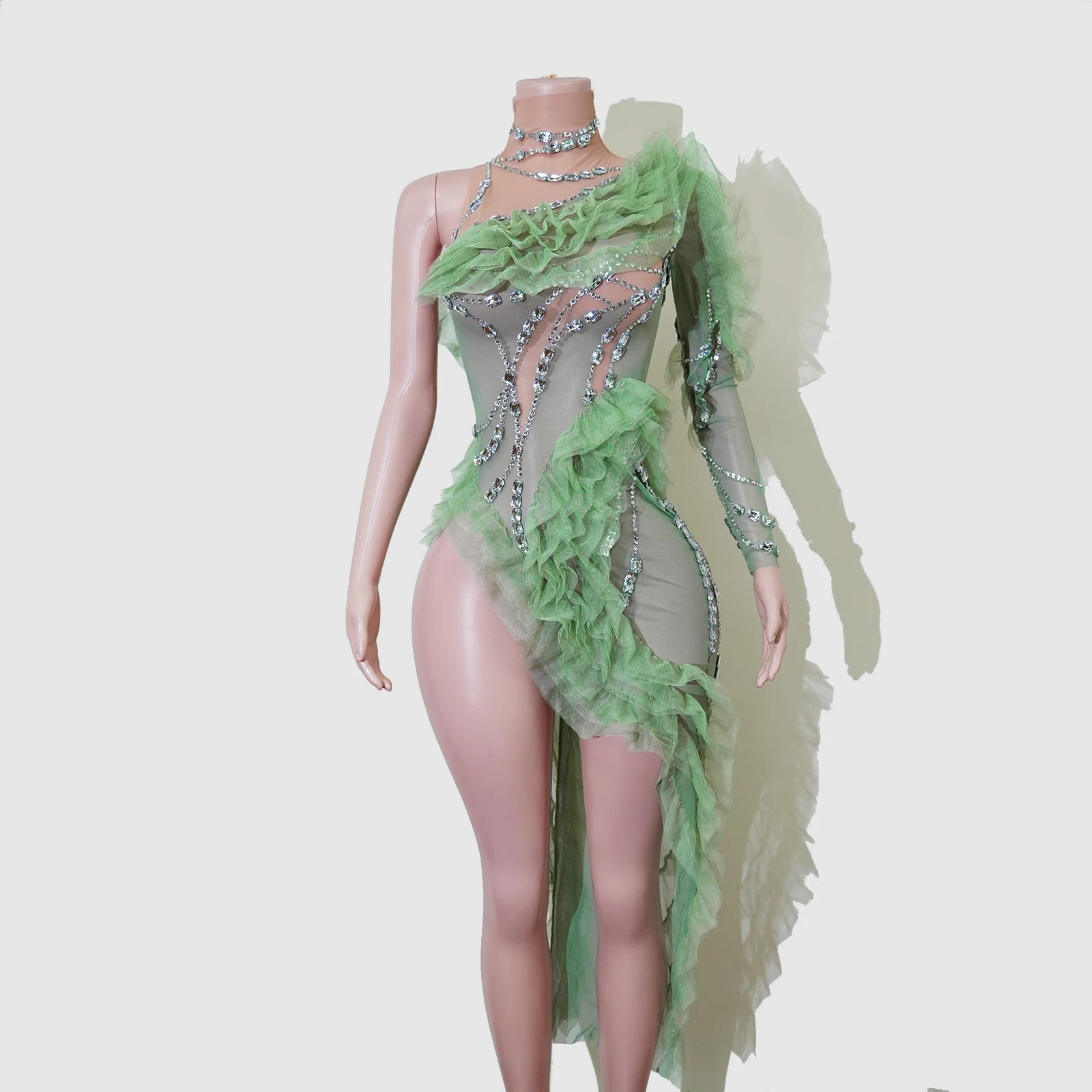 Salbeigrünes Kristallkleid für Damen, One-Shoulder, Rüschen, transparentes Netzgewebe, asymmetrischer hoher Schlitz, Showgirl-Burlesque-Bühnenkostüm