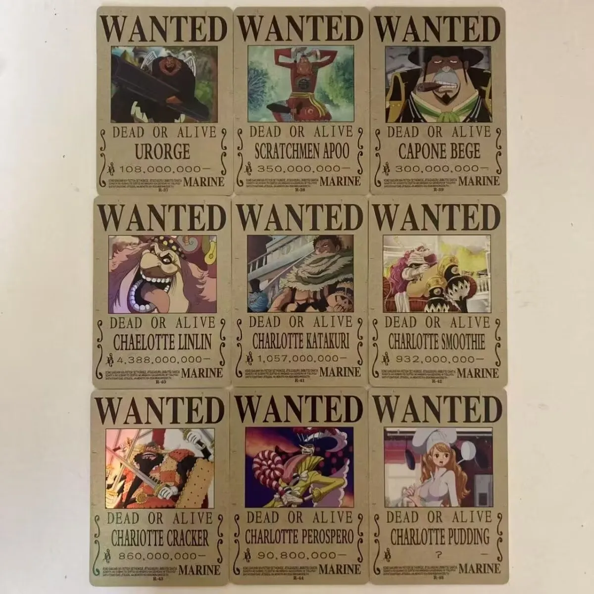 สุ่ม 10pcs Bandai One Piece อะนิเมะ Action Figures ตัวละคร Hancock Uta Nami Shirahoshi ชุดการ์ดของเล่นสะสม