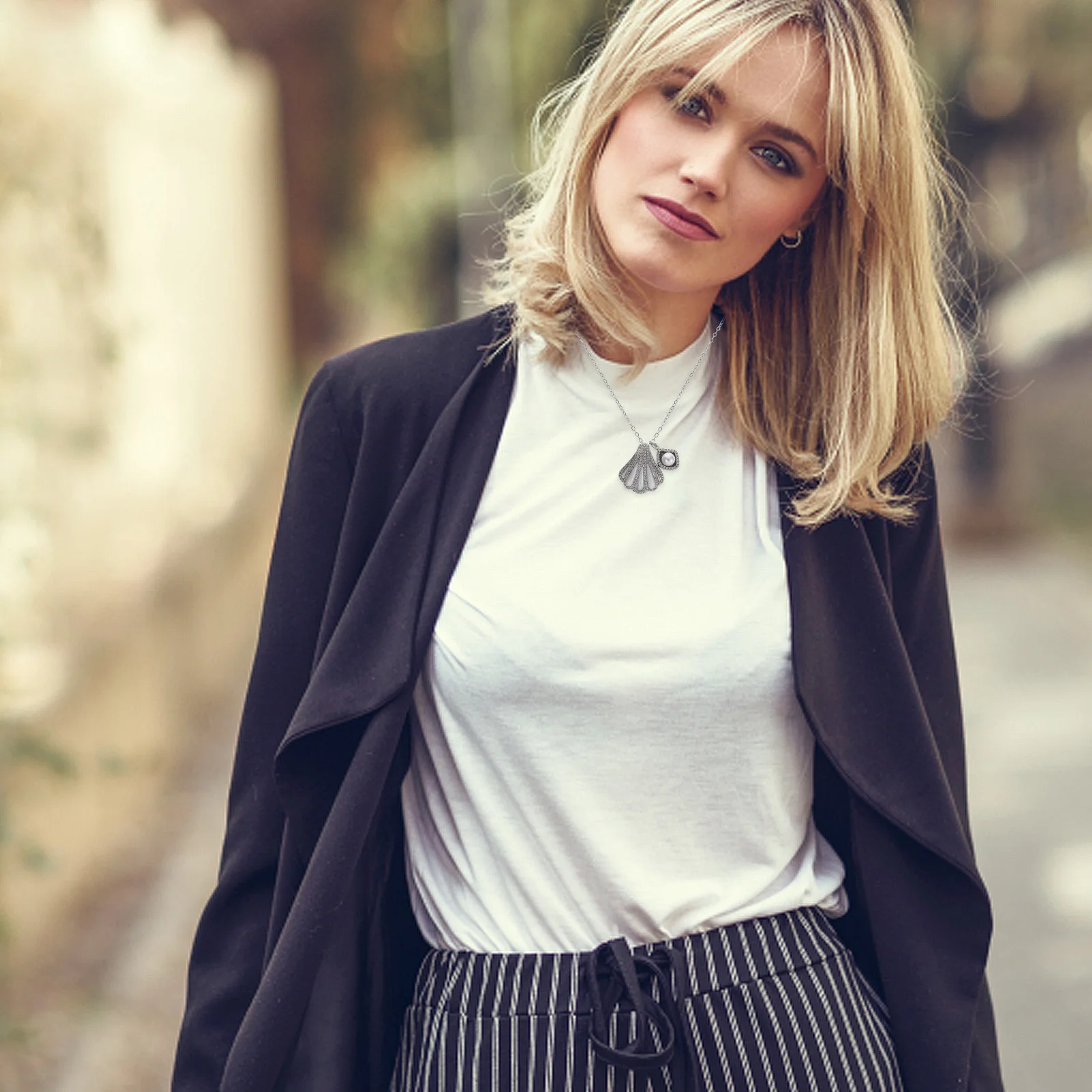 

Natural Shell Necklace Dainty Pendant Mermaid Costume Accessory Lightweight Design for Formal Outfits Women Clavicle Chain