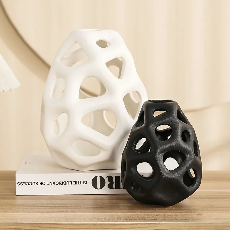 Artistic Sense Modern Light Luxury Ceramic Hollow Vase, Dried Flower Simulation Home Decor
