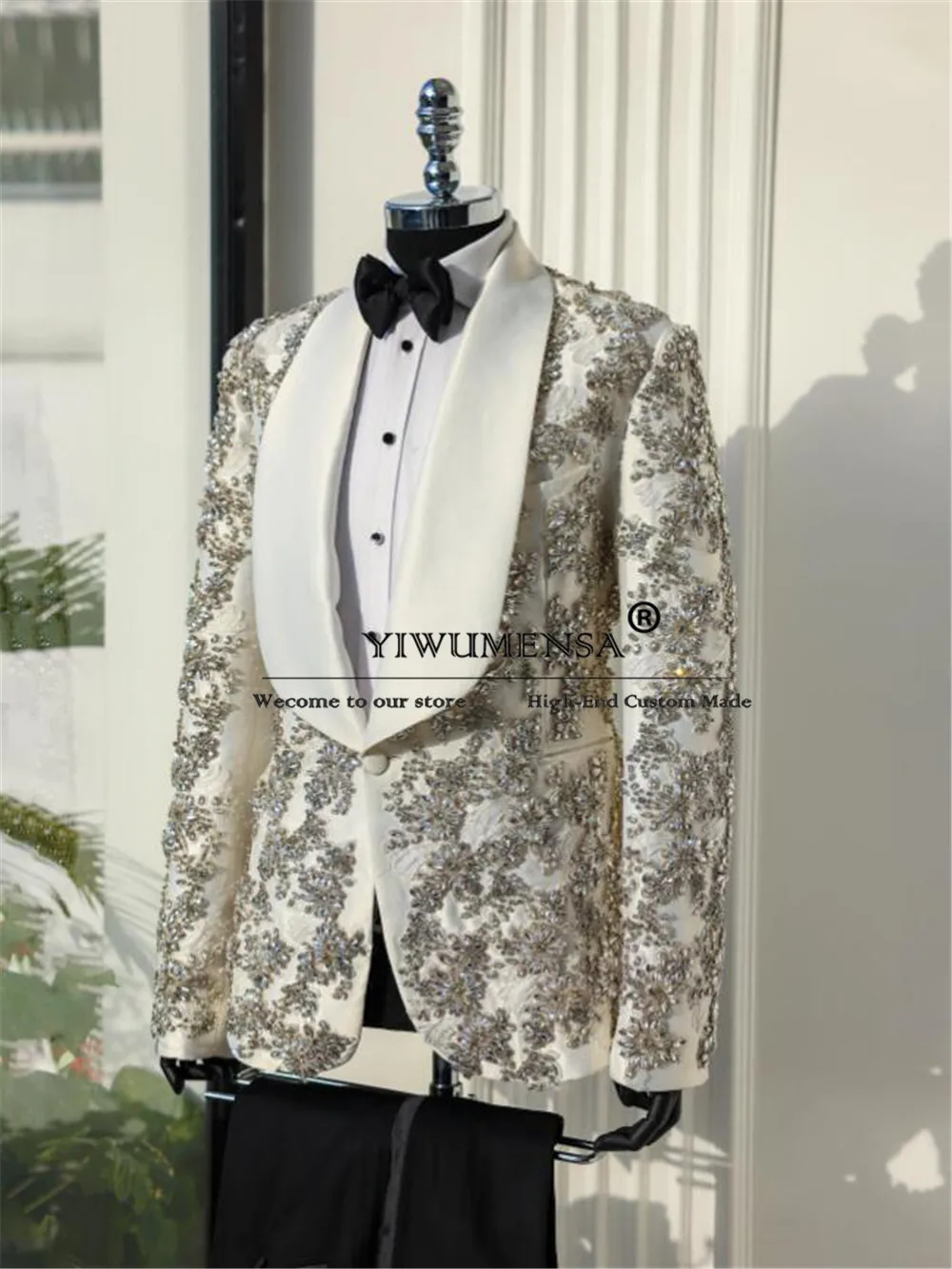 Exquisite Sliver Beaded Appliques Wedding Suits For Men Shawl Lapel Ivory Jacket Pants 2 Pieces Groom Tuxedos Trajes Para Hombre