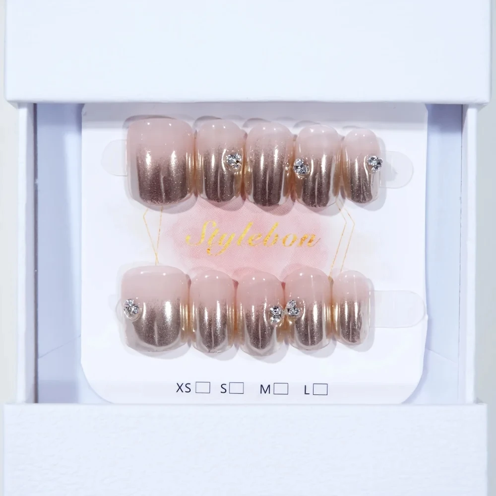 

10 шт., короткие овальные ногти ручной работы с градиентом золотого цвета, полное покрытие, серебряные стразы, накладные ногти, съемные носимые ногти