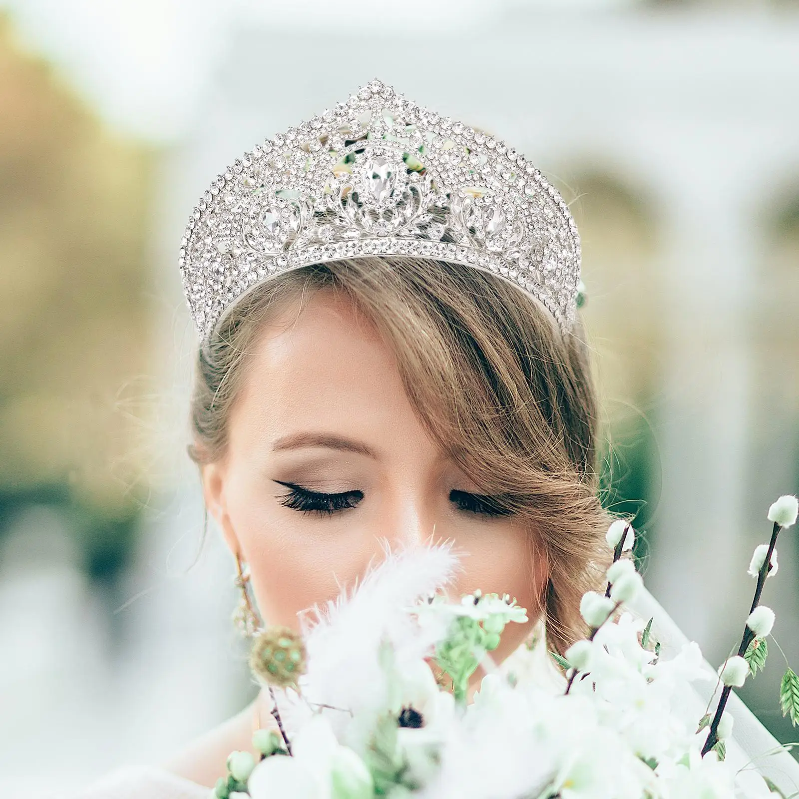 

Crystal Hair Accessory for Women, Tiara for Weddings And Pageants