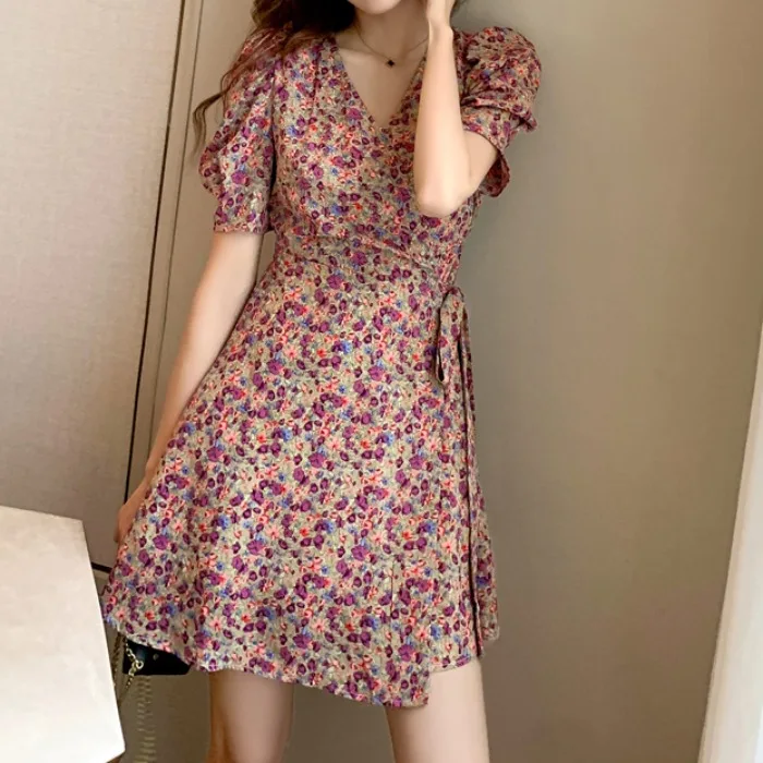 Summer 2025 Women's V-ne Bubble Sve Holiday Dr Korean Sle Belted Waist ort Skirt Floral Print Cross-border Faion