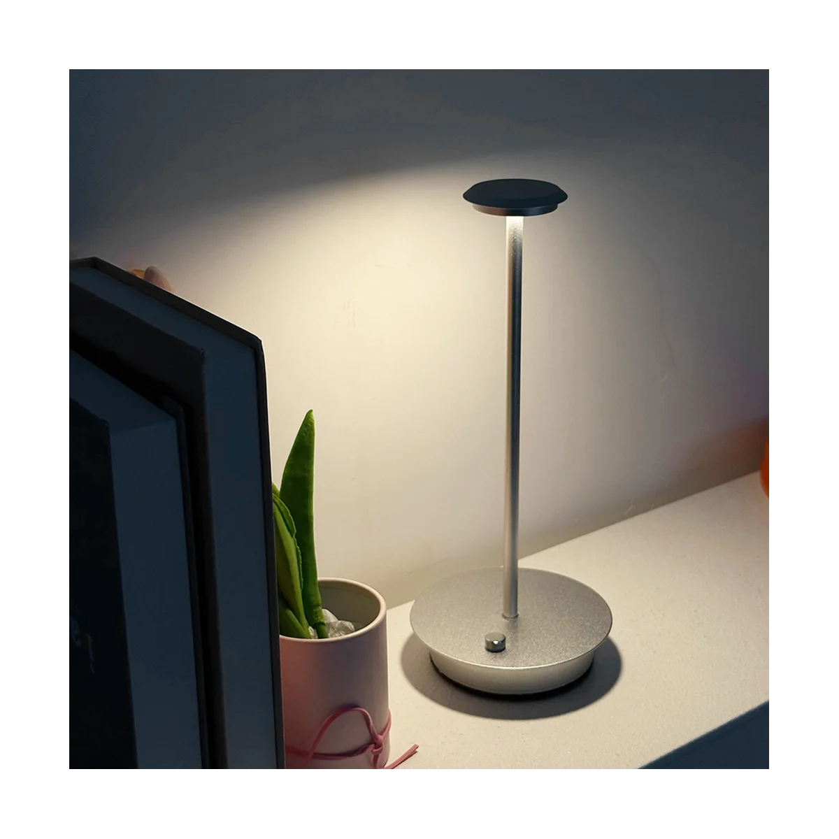 LED Metal Waterproof Rechargeable Desk Lamp Touch Dimming Metal Table Lamp for Bar Living Room Reading Night Light-B