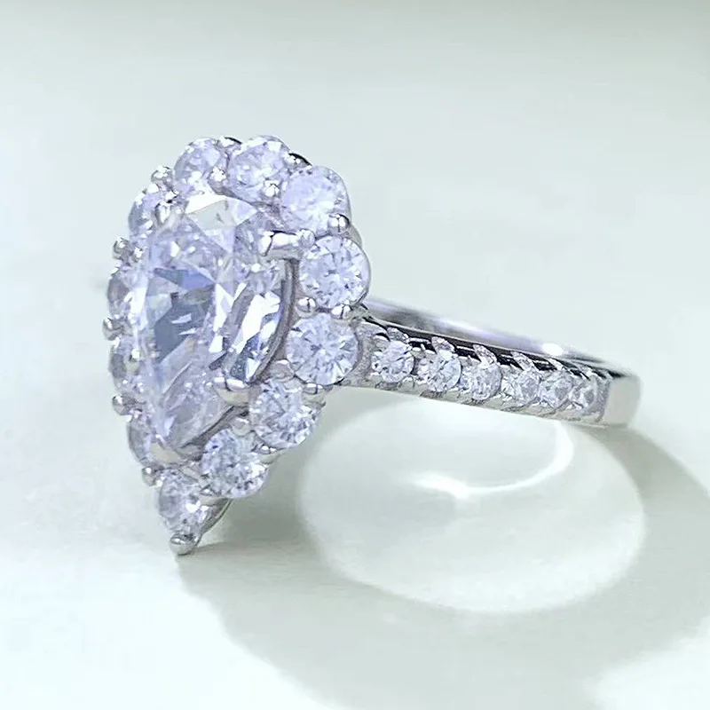 2023 New S925 Silver European and American Fashion Luxury High Carbon Diamond 6 * 9mm Pear Shaped Droplet Ring for Women