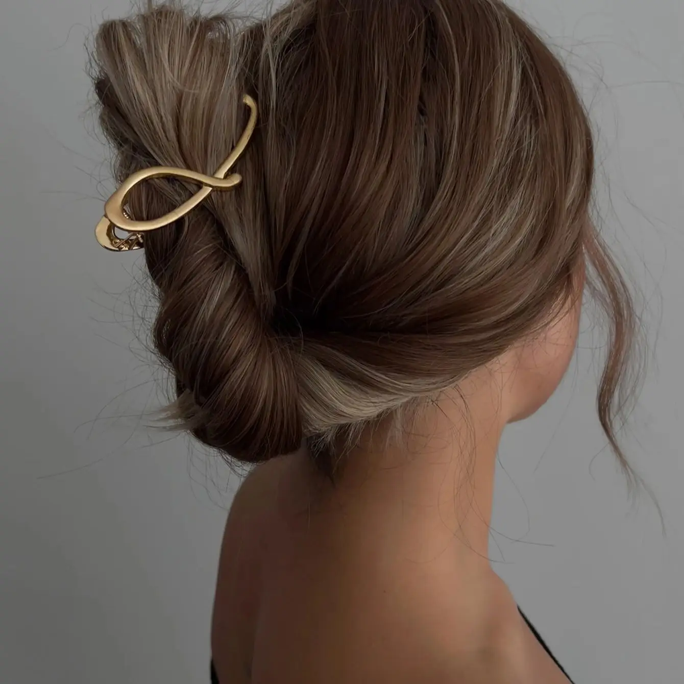 Ingemark 2025 新エレガントなゴールドカラーの幾何学的な金属ヘア爪ヴィンテージヘアクリップヘッドバンドヘアピントレンディな女性のヘアアクセサリー
