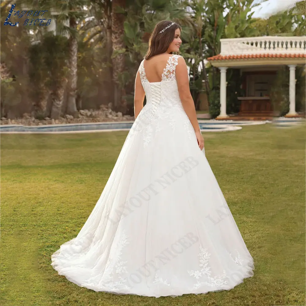 LAYOUT NICEB Plus Size Spaghetti Straps Bride Dresses Back Lace Up Tulle Wedding Gowns A-Line Sleeveless robe de mariée 2024