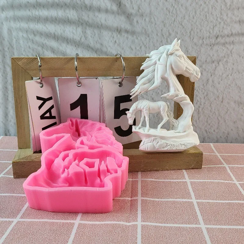 Horse Sculpture Silicone Mold DIY Running Horse Ornament Epoxy Resin Molds Home Decor Wall Decor for Home Decor Coffee Shops