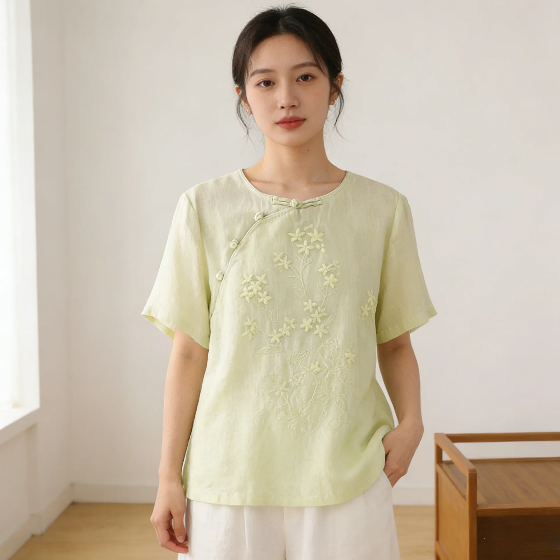 

Женская хлопково-льняная футболка больших размеров с круглым вырезом, на пуговицах, скрывающая живот, новая модель весна-лето