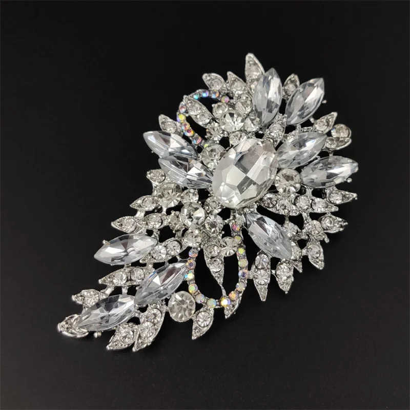 Crystal Trend Brooch Temperament Rhinestone Water Drop Corsage Women\'s Clothing Accessories Gift