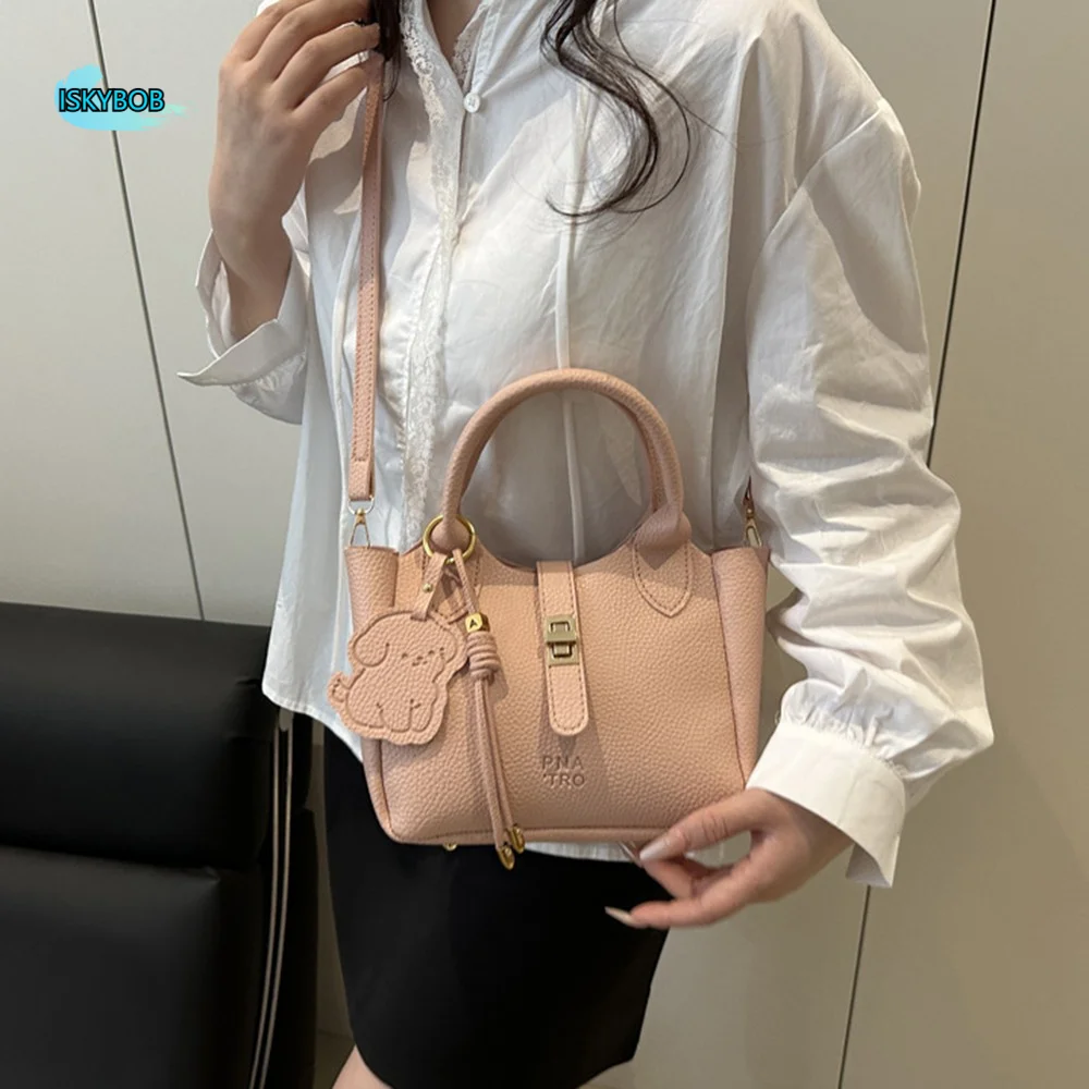 

Chic Slant Cross Bucket Bag Cute Puppy Pendant Women's Tote Bag High-End Lychee Pattern PU Leather Shoulder Bag Spring Summer