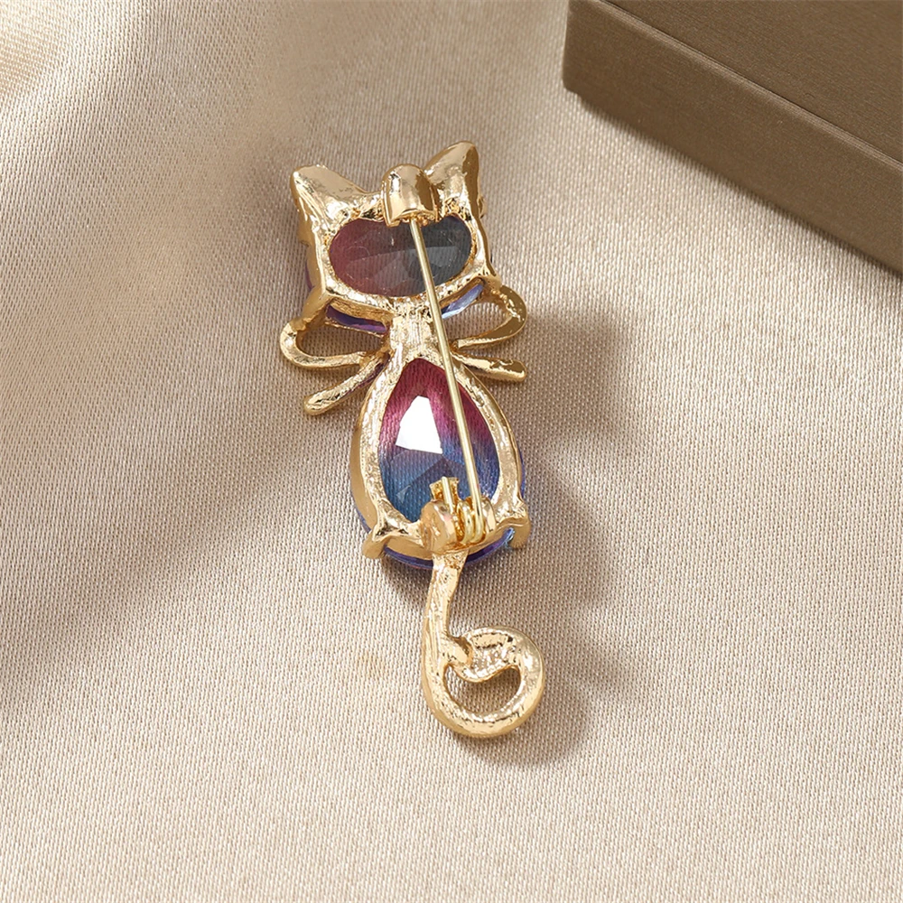 New Trendy Cute Bow Cat Brooches For Women Clothing Buckle Accessories Rhinestone Lovely Cat Animal Brooch Jewelry Gifts