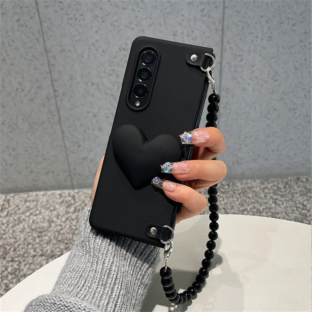 Luxury Fashion Korean Black Beads Bracelet Hand Chain Big Love Heart Solid Case Cover For Samsung Galaxy Z Fold 7 6 5 4 3 2 5G