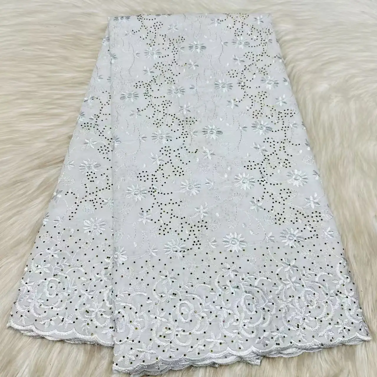 

New Design White Swiss Voile Lace Fabric With Stones 2026 High Quality African Nigeria Lace Fabric For Women Party Dress LYC2606