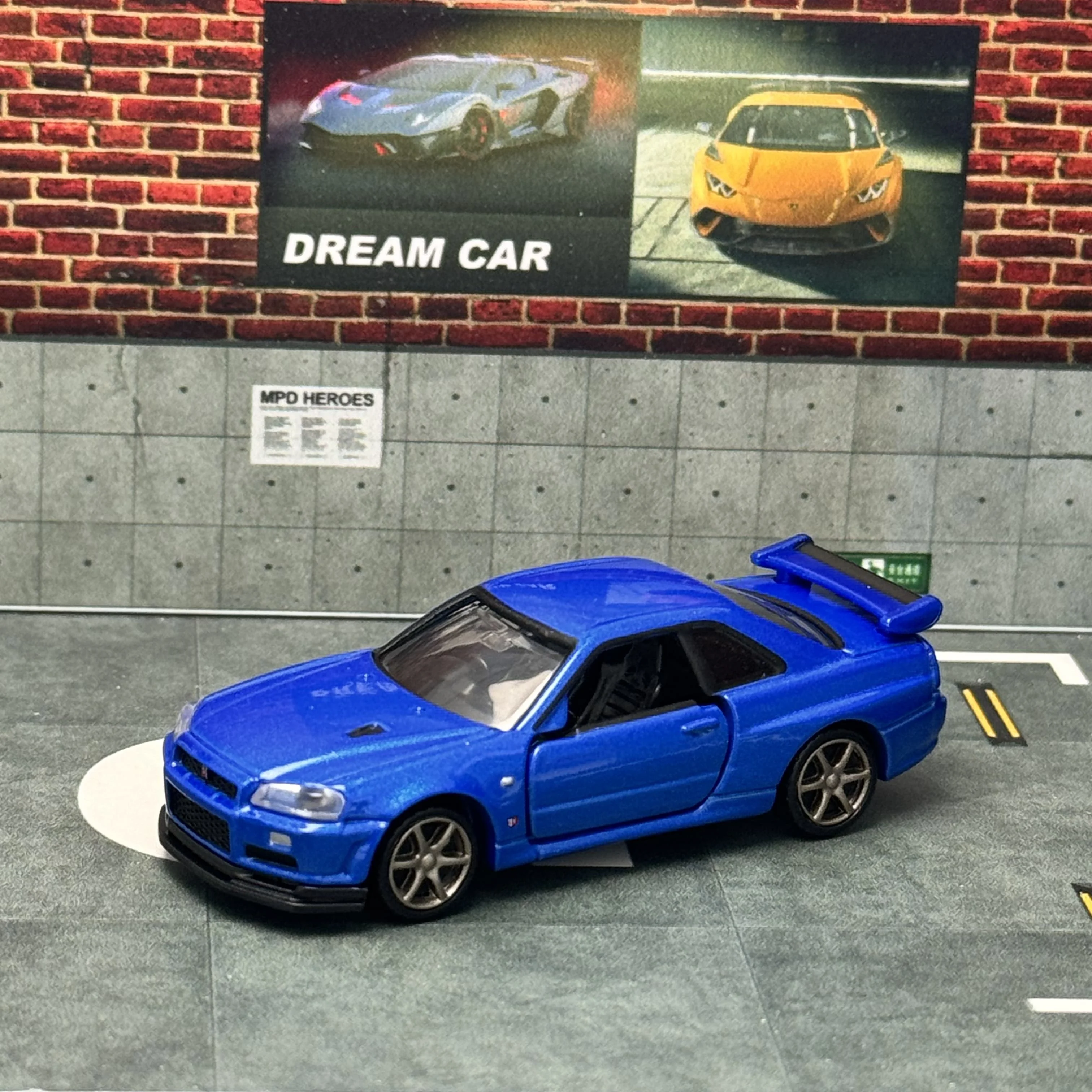 タカラトミー トミカ プレミアム11 日産 スカイライン GT-R V-SPECII ヌル 1/62 合金製 ダイキャスト メタルモデル おもちゃ 男の子向け