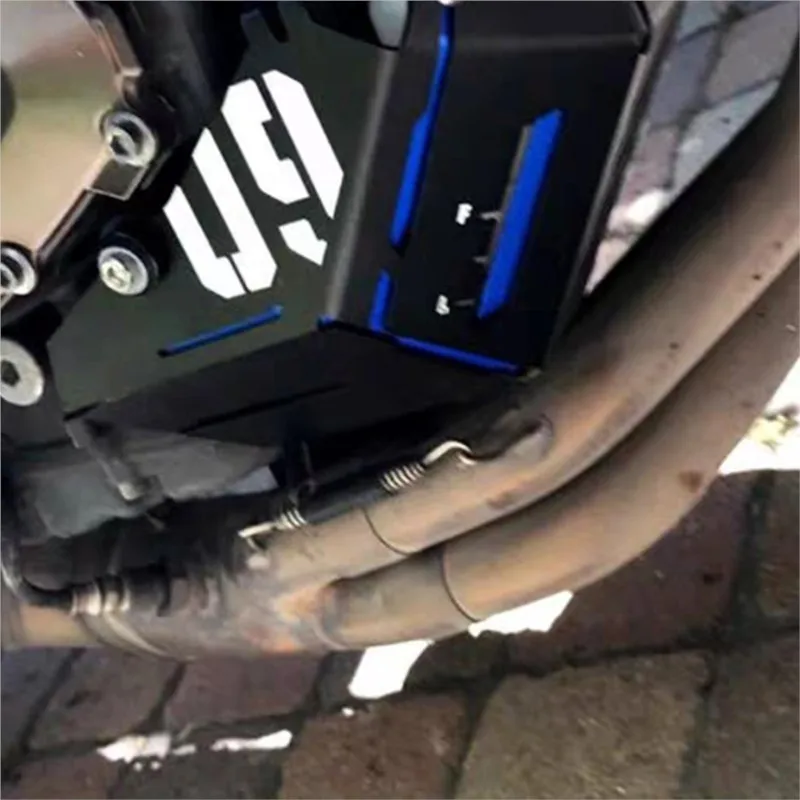 

For Yamaha MT09 SP FJ09 FZ09 XSR900 Tracer 9/900 GT 2014-2024 2025 Radiator Water Cooling Tank Reservoir Bezel Side Protector