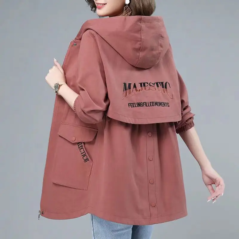 

Mom Long Hooded Jacket Women Spring And Autumn 2024, And The New Plus-Size Loose Western-Style Casual Jacket Was Worn Outside.