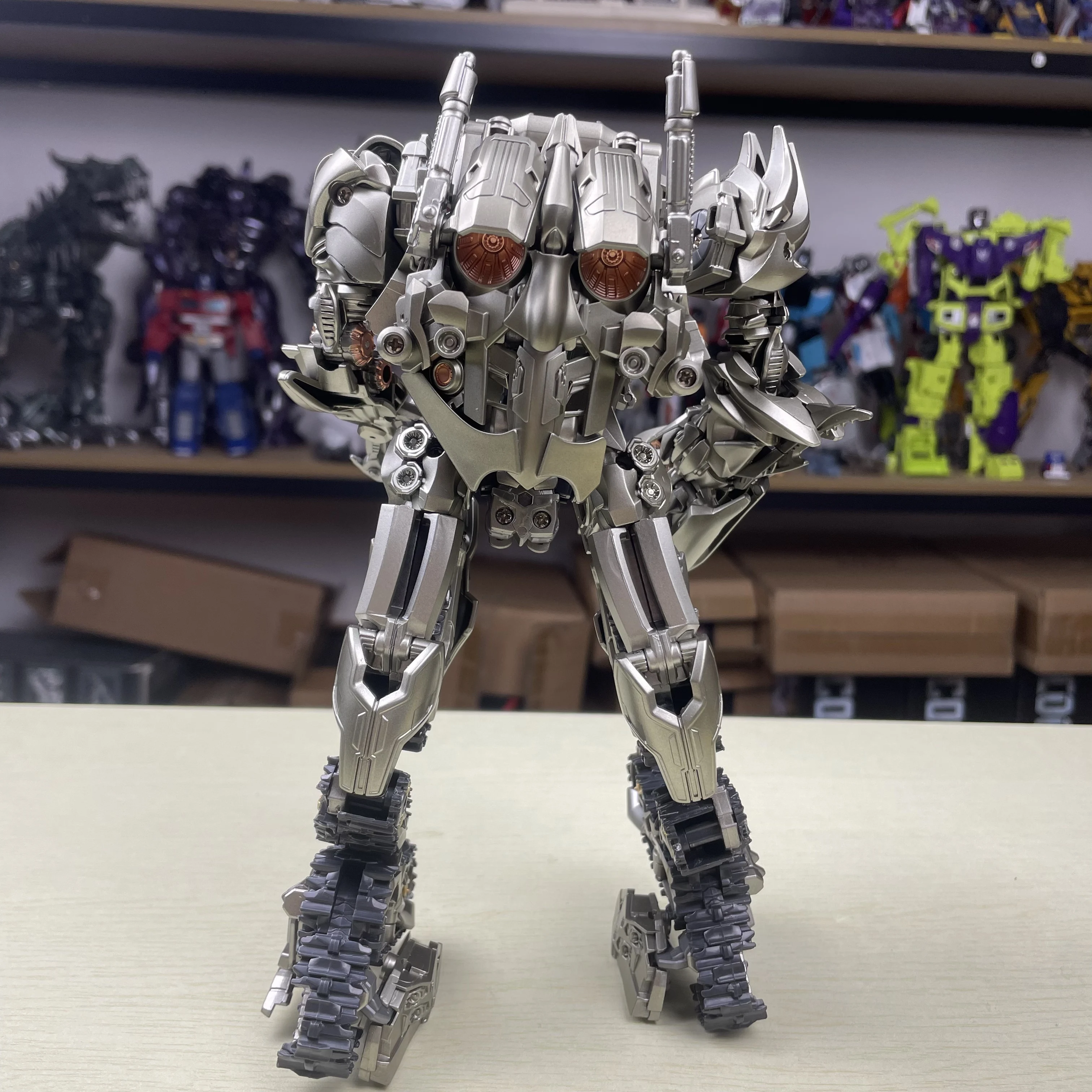 変換 GYHTOYS 8807 メガタンク 18 センチメートル映画バージョン金属コーティングスタジオシリーズ KO SS13 アクションフィギュアロボットのおもちゃ