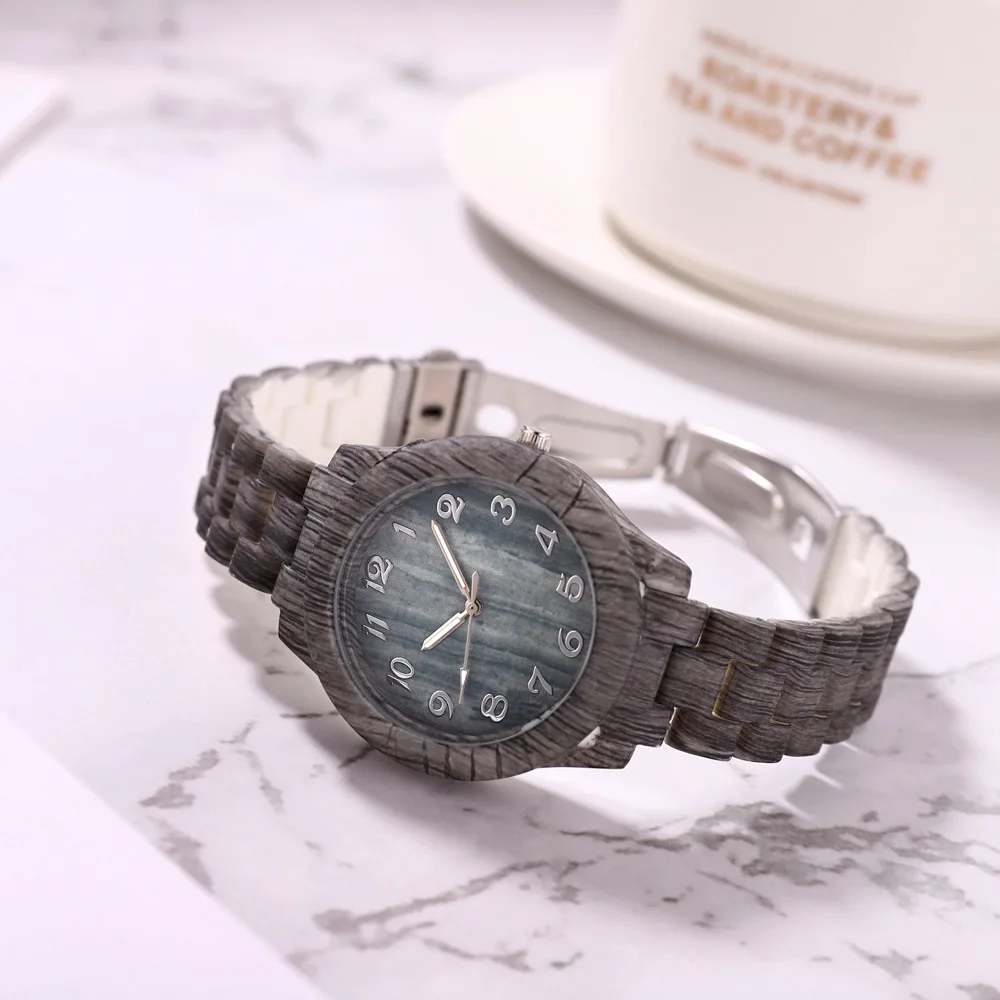 クリエイティブ腕時計女性用竹ファッションデジタル男性と女性の腕時計ファッションウッドサンダルウッドクォーツ時計レロジオ Feminino