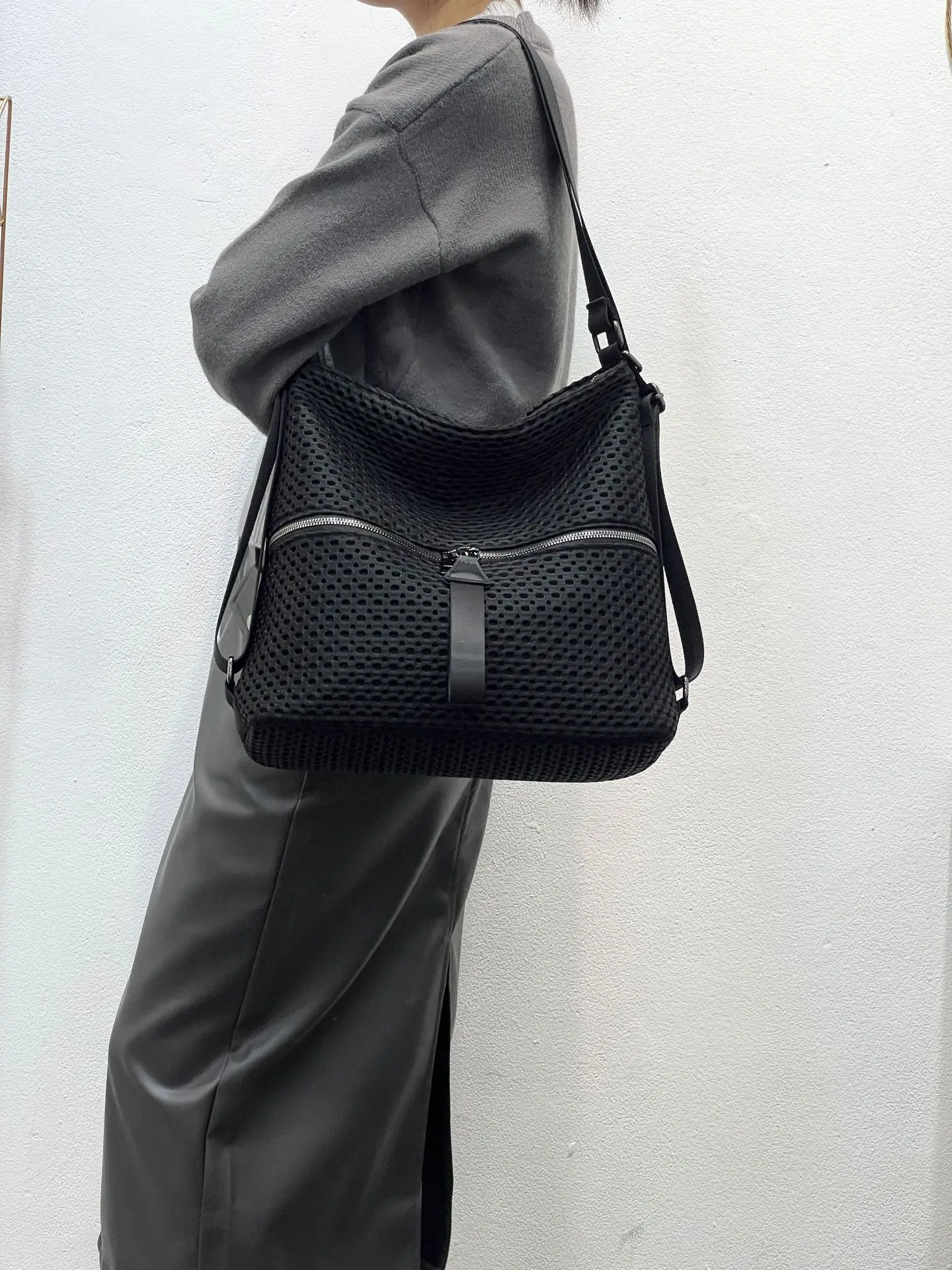 

Women's Multifunctional Nylon Fashion Crossbody Shoulder Bag Mesh Handbags Large Capacity Leisure Retro Messenger Bag