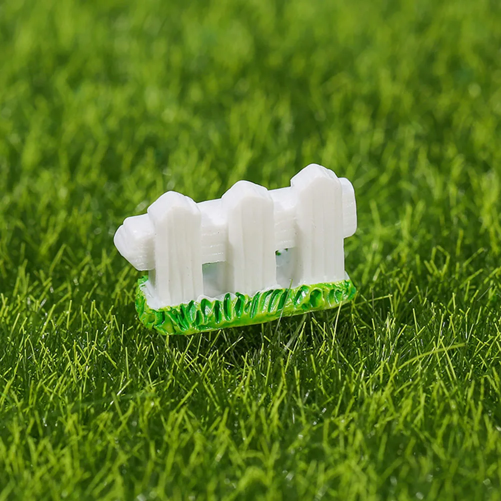 

14pcs Moss Decoration Ornaments Resin Miniature Accessories DIY Landscape Props Mini Garden Decor Creative Desktop for Couples
