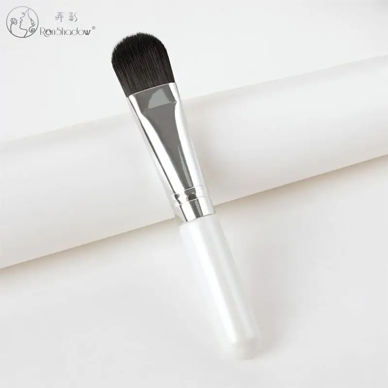 Makeup Brush Travel-friendly Easy To Use Makeup Trending Beauty Popular Enhances Makeup Application Skincare Routine Portable