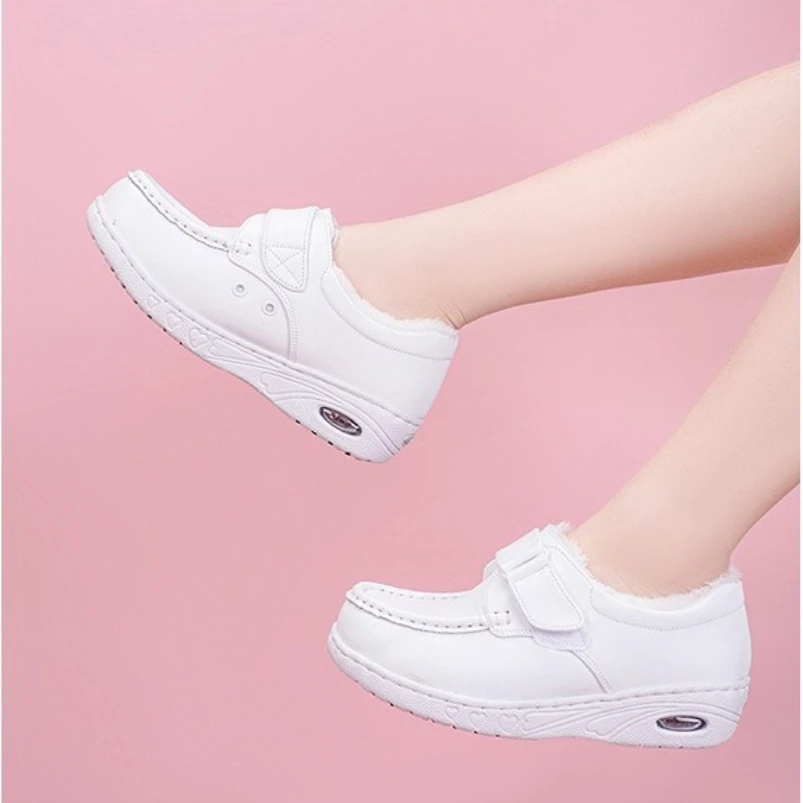 

2025г. Женская обувь. Удобная обувь для мам. Белая обувь на танкетке. Удобная нескользящая подошва с мягкой подушкой.