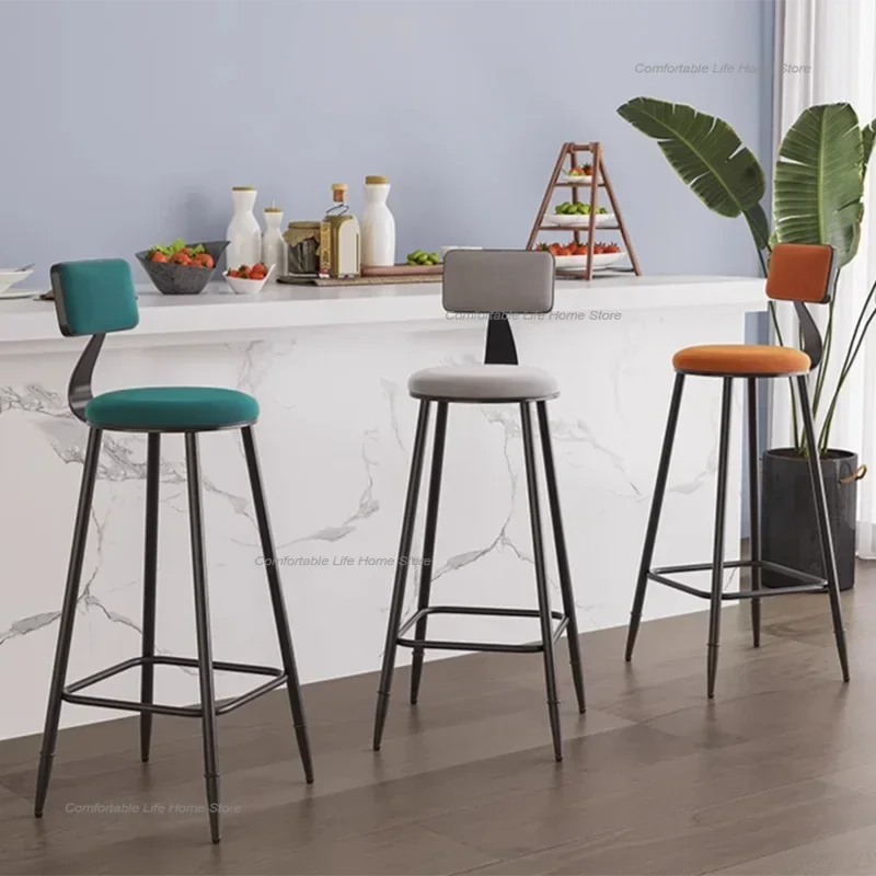 Ресторан Кофейня Барные стулья в японском стиле Дизайнерская простота Расслабляющий современный барный стул Туалетный столик Мебель для дома Banqueta HBBC