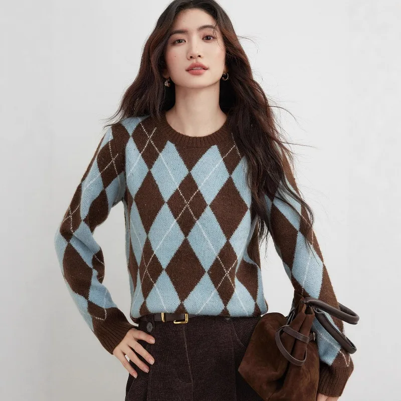 This Stylish Color-blocking Diamond-shaped Long-sleeved Sweater Versatile Stylish Round-neck Pullover Knitted Sweater for Winter