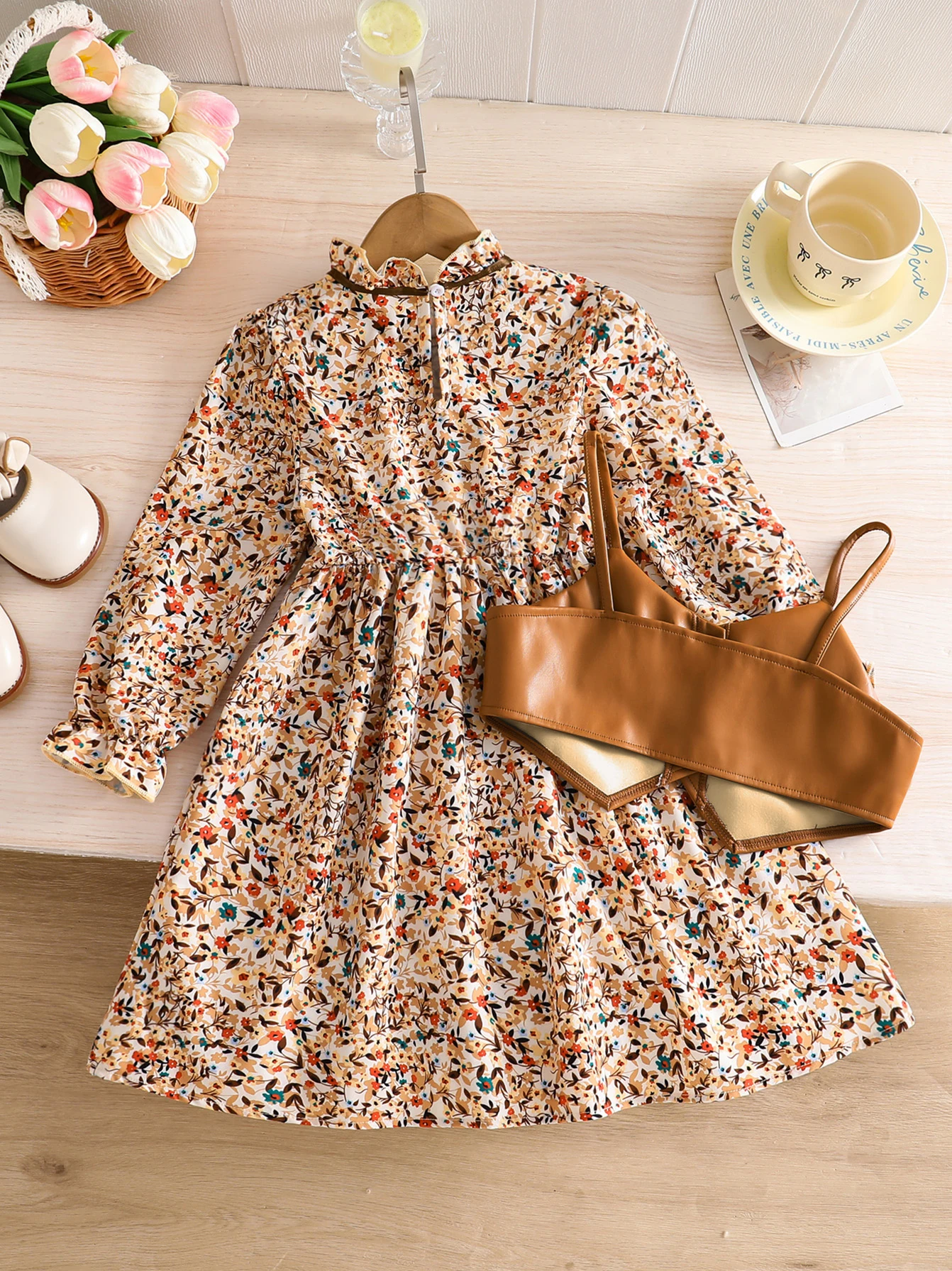 2-Piece Set: Girls' Fashionable Camisole Vest Top + Ruffled Collar Long-Sleeve Dress for Spring, Autumn, and Winter. Girls' Floral Pullover Dress Paired with Pu Leather Vest, Trendy Clothing. Teenage Casual Dress Vest Set, Elegant Style for Young Ladies, Suitable for Ages 4-5-6-7-8, Suitable for Outdoor Activities, Casual Wear, Parties, Holiday Gifts