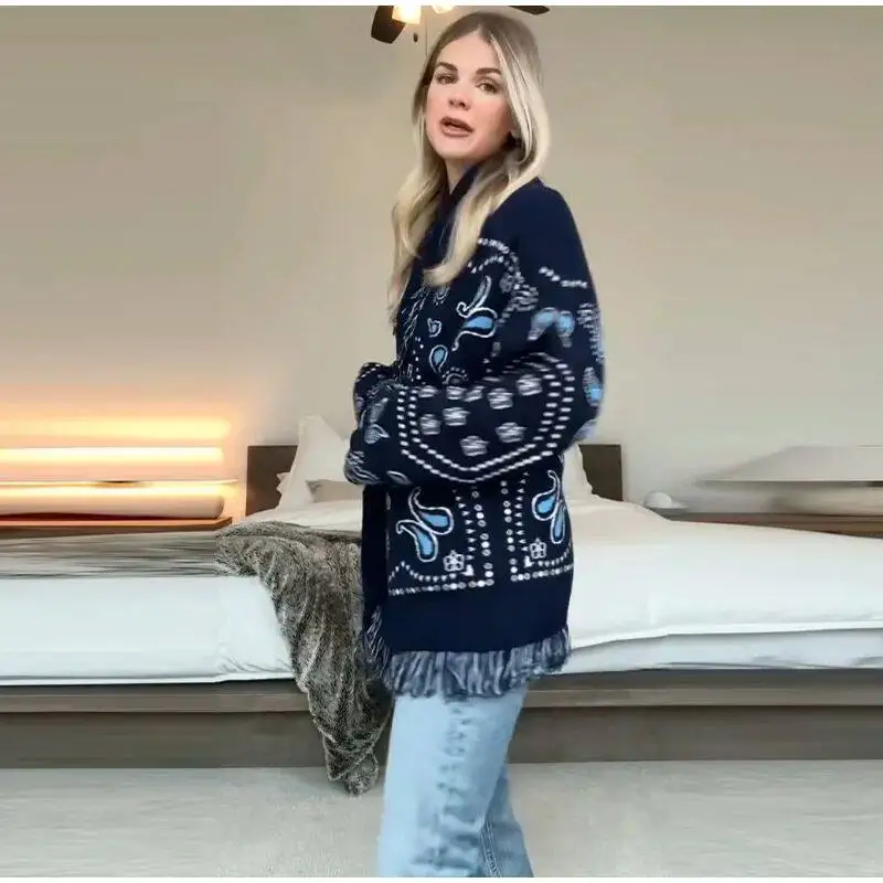 2026 Spring & Autumn New Arrival Women's V-Neck Long Sleeve Knit  Street Casual Outerwear Warm Cozy Sweater for Ladies view 4