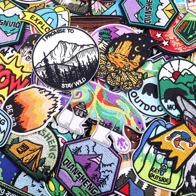 Random 10/20/30/50/100/Pcs/Lot Mixed Patch Wilderness Outdoor Embroidery Patch Iron On Patches For Clothing Camp Stickers Badges