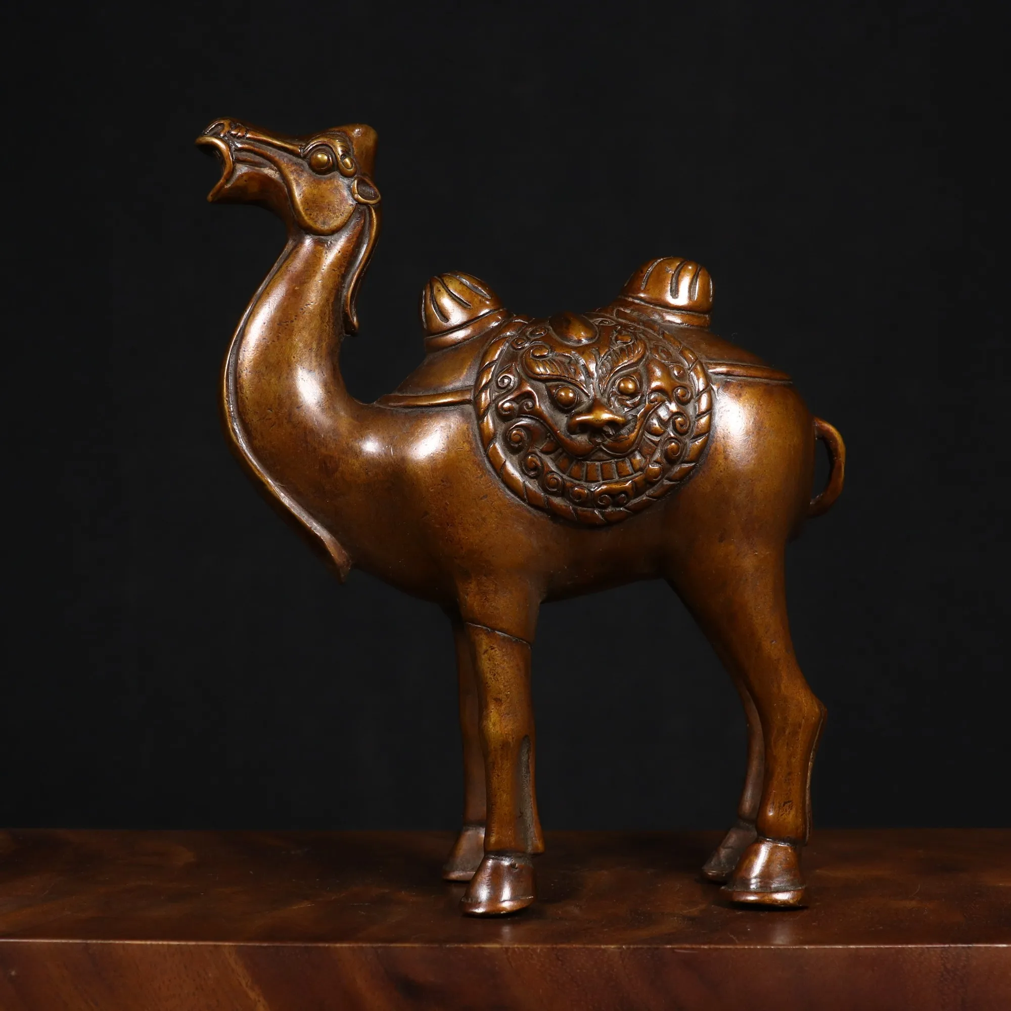 High-Quality Pure Copper Camel Figurine - Elegant Home Desktop Decor & Gift for Study - Exquisite Craftsmanship