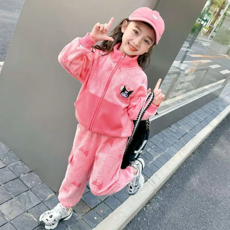 

Горячий комплект пальто Sanrio для девочек Kuromi Kawaii, модная студенческая осенняя повседневная спортивная куртка, брюки, комплект из 2 предметов, детская одежда, новинка