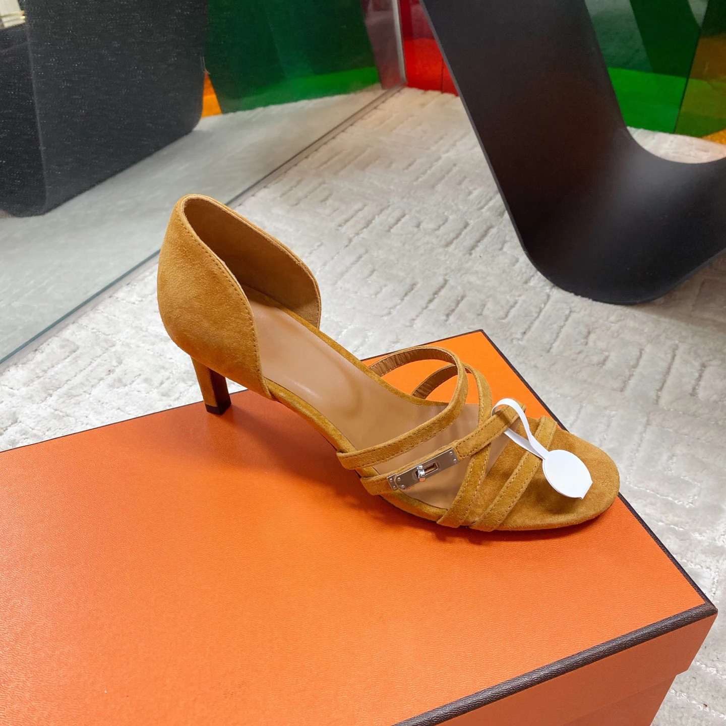 جديد حار بيع جلد طبيعي تسولي الصنادل ذات الكعب الصنادل النسائية أحذية عالية الكعب مع مشبك معدني تصميم حجم 35-42 #5