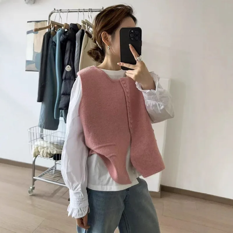 

2025 Autumn and Winter Fashion New High-end Women's Elegant Knitted Vest, Single Breasted Sleeveless Cashmere Inner Vest