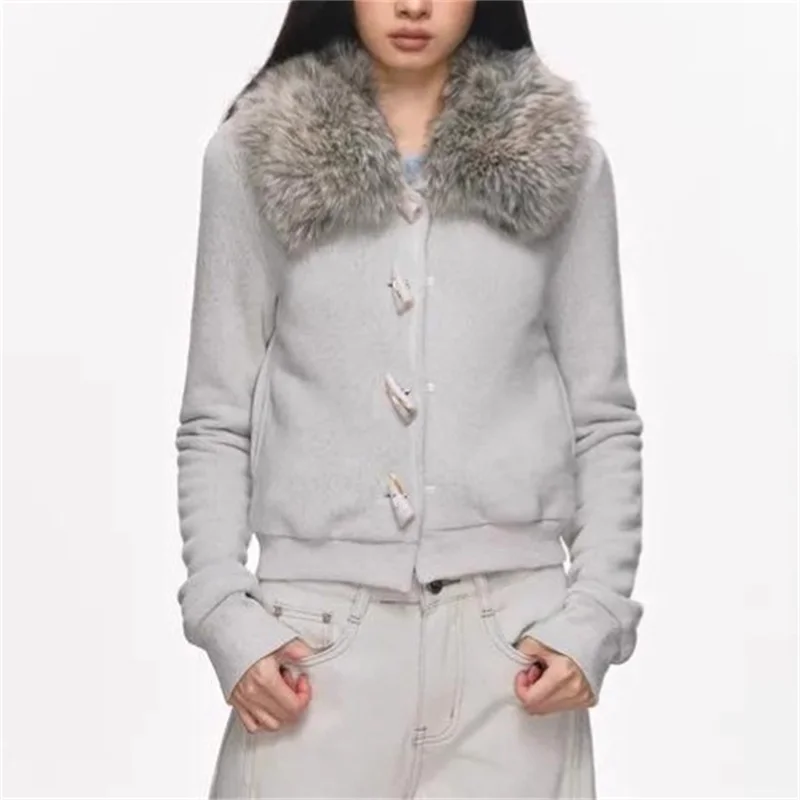 

Women's Faux Fur Collar Short Coat Gray Knitted Jacket with Wood Buttons Elegant New Winter Outerwear for Casual Style In Stock