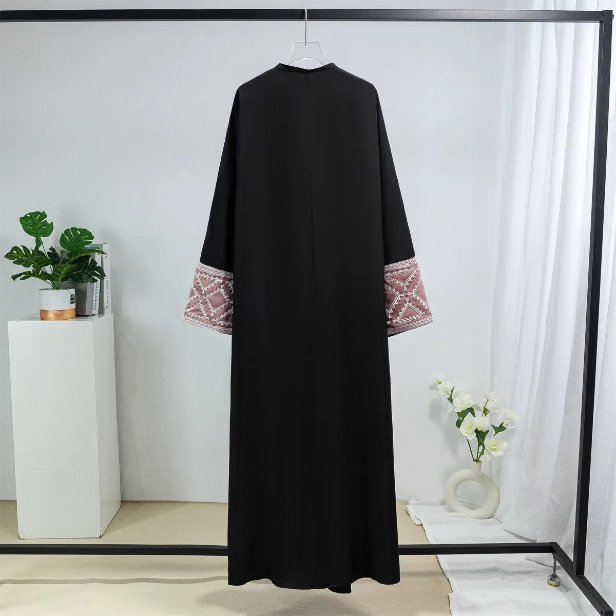 Long Sleeve Loose Embroidery Open Front Abaya Muslim Kaftans  Maxi Length Ramadan Prayer Dresses Islamic Clothing Muslim Jilbabs