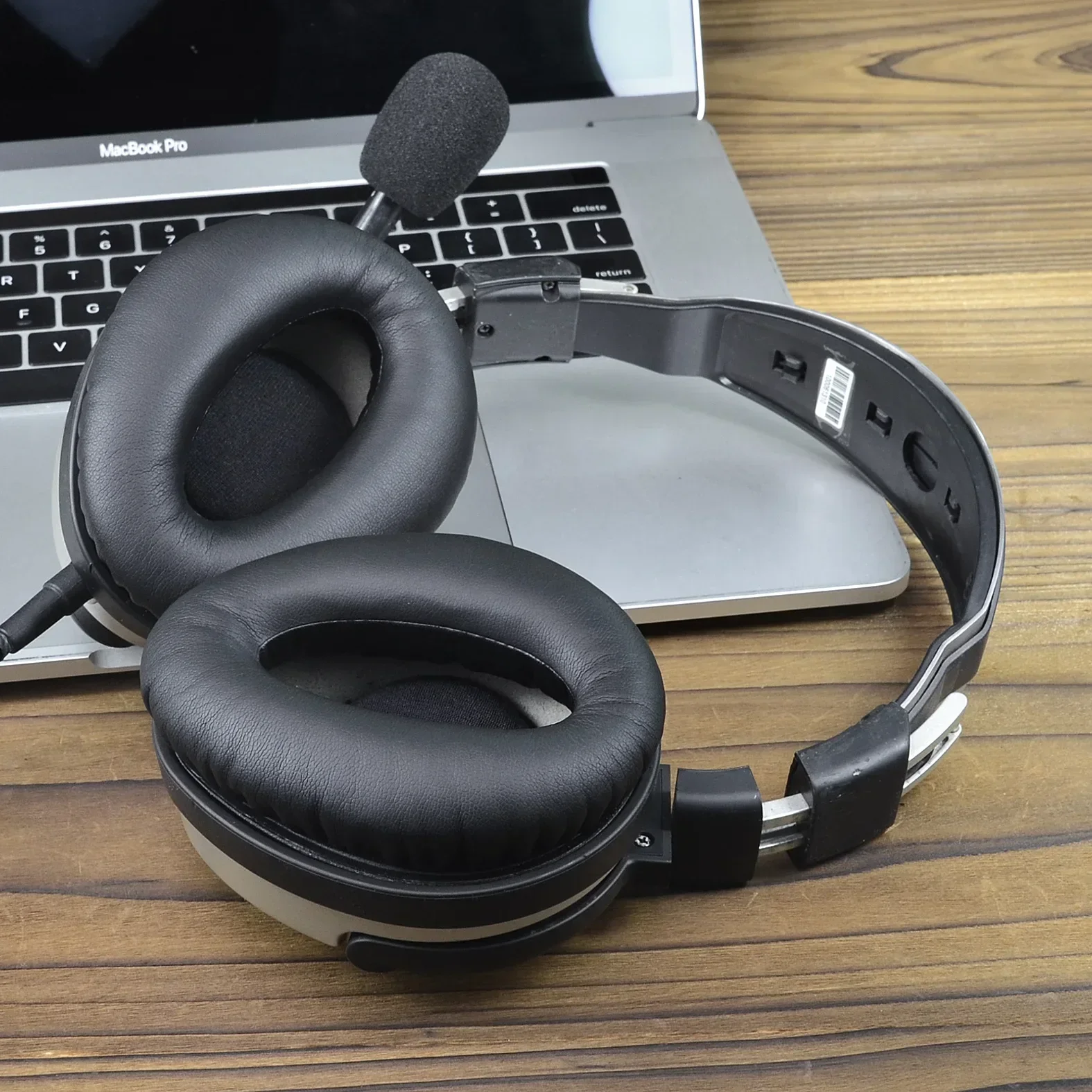 

YAYINCC Replacement Earpads With buckle for Lightspeed Zulu,Sierra Zulu.2 Zulu PFX Aviation Earphone earmuff repair accessories.