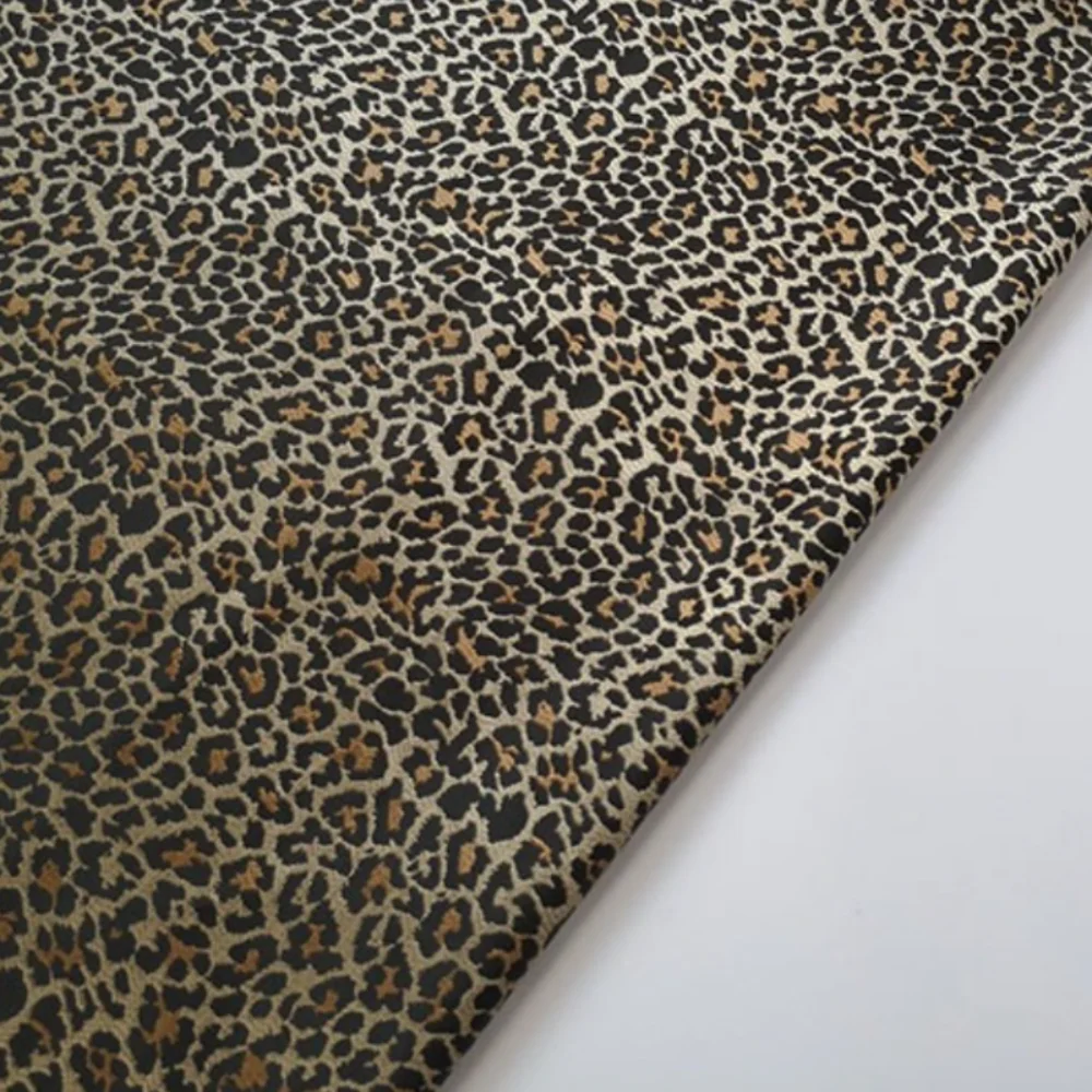 

Жаккардовая парчовая ткань, весна-лето, платье с леопардовым принтом, плащ, материал, европейский бренд, модная окрашенная в пряжу ткань на метр