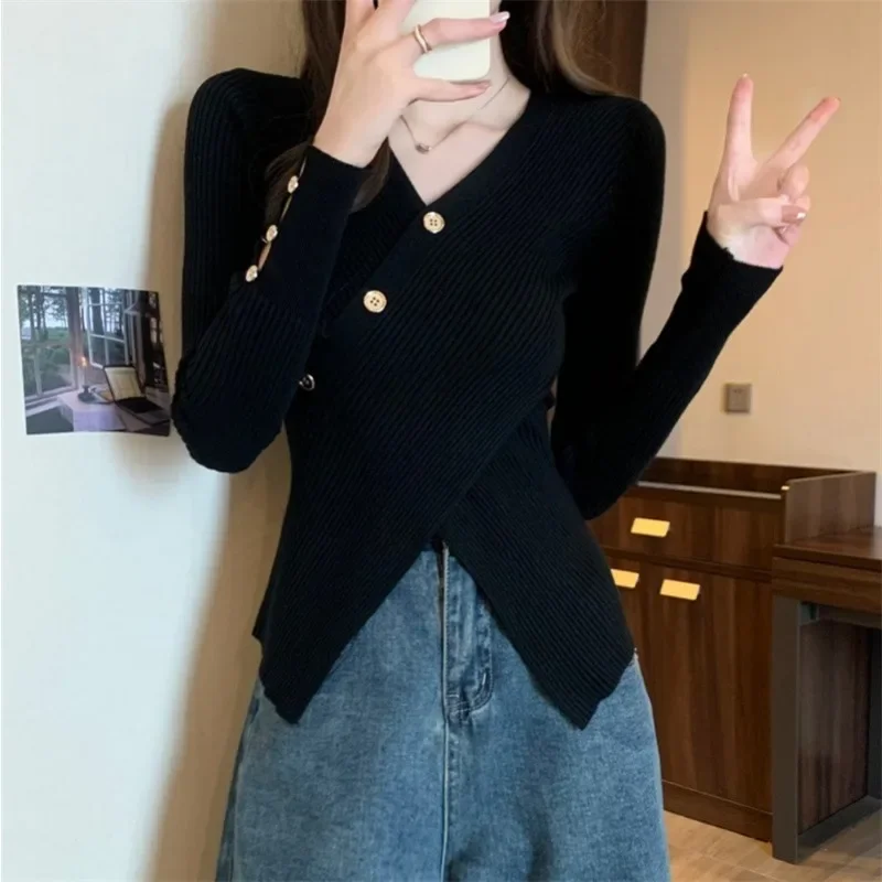 

Autumn and Winter Fashion New Elegant Sweet Casual Lady Knit Base Sweater olid Color Slim Fit V-neck Irregular Women's Sweater