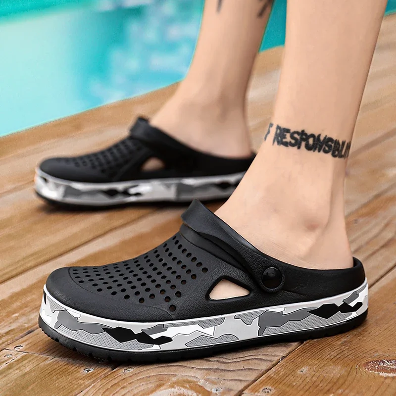 Men's Hole Shoes, Summer Non Slip Outdoor Garden Sandals, Closed Toe Stool Feeling Beach Slippers with Soft Sole 2025 New Model
