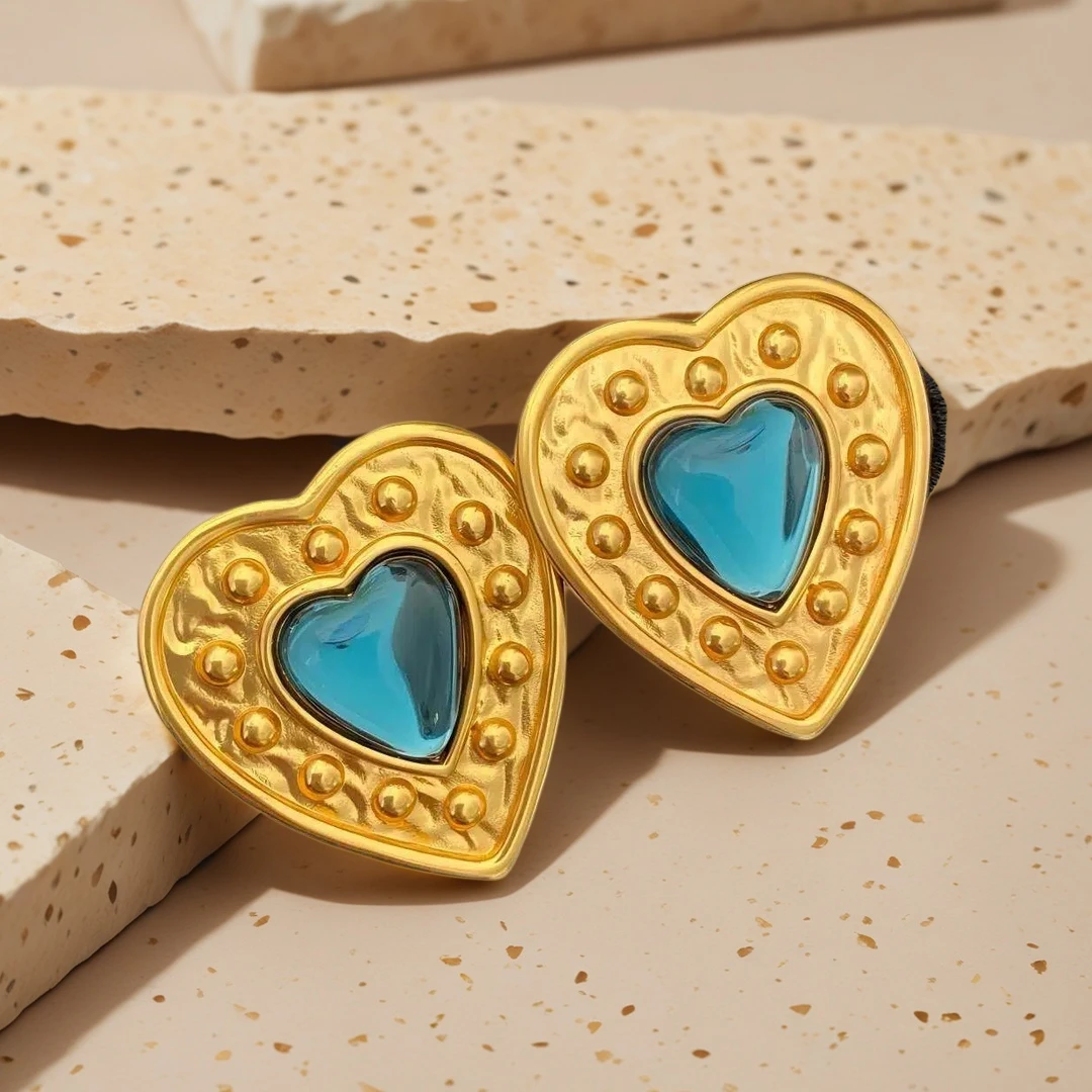 Yuri Ailey Vintage Gold Heart Clip On Earrings Women No Piercing Turquoise Hollow Heart Ear Clips Fashion Party Jewelry Gift